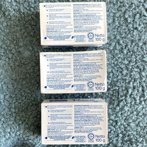 Johnson's Baby Soap Gentle Moisturizing Bath 100g Pack Of 3 - Picture 2 of 5